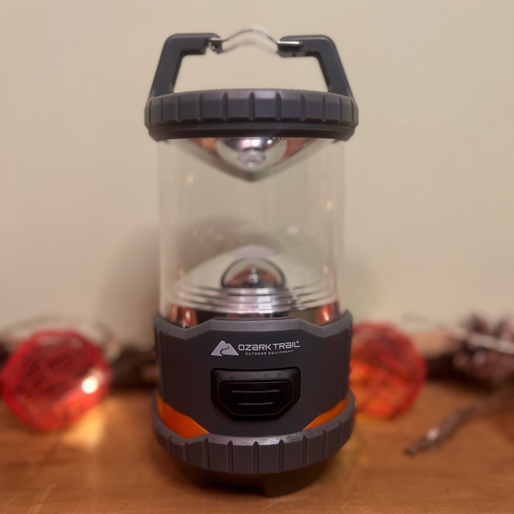 ‘Ozark Trail’ LED Battery Powered Lantern 🔋💡